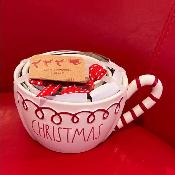 Rae Dunn Christmas Themed Measuring Cups - Picture 1 of 2